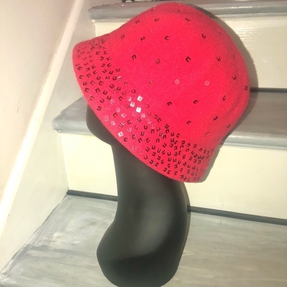August black sparkly bucket hat & Nine West Red sequin wool hat Vintage main image 11